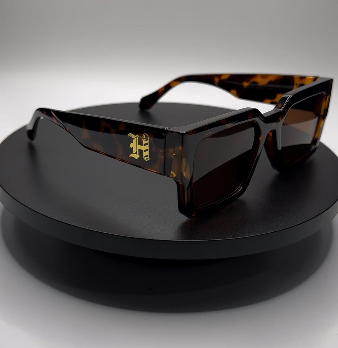 HERMS BROWN SQUARE SUNGLASSES